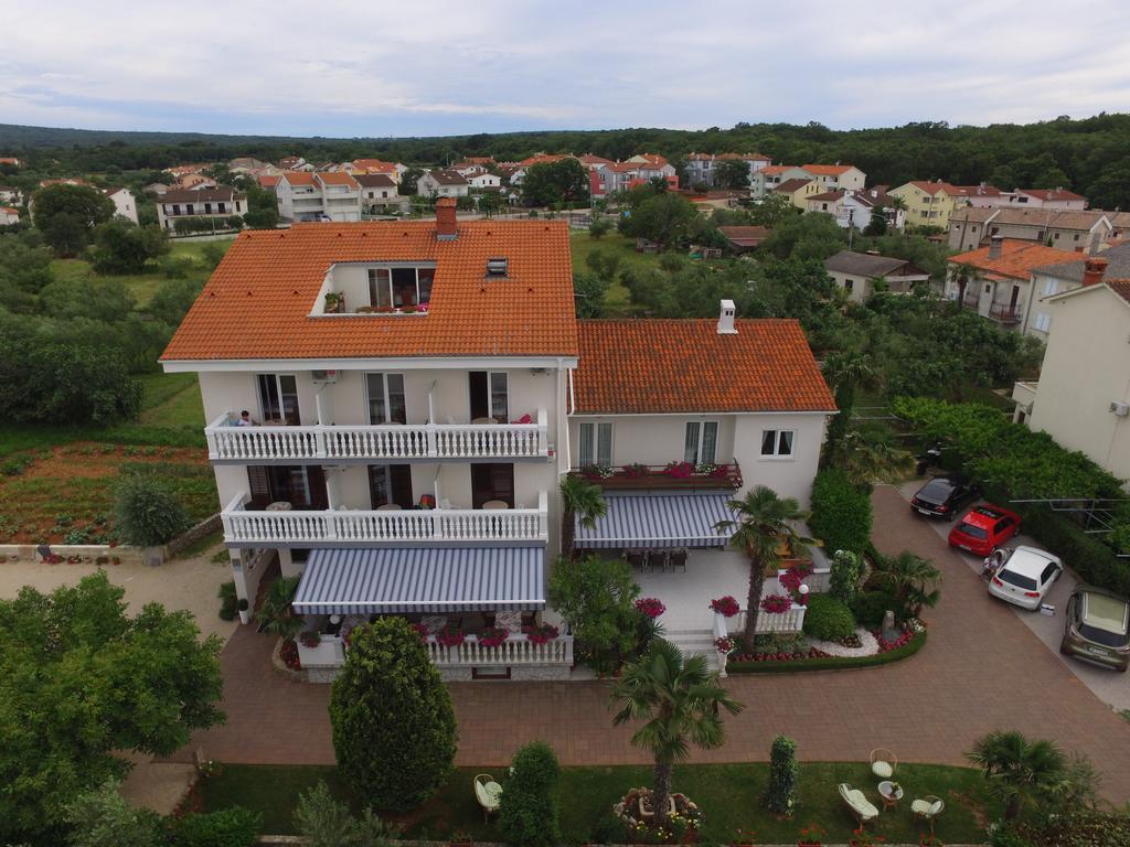Guest House Katarina Malinska Zewnętrze zdjęcie