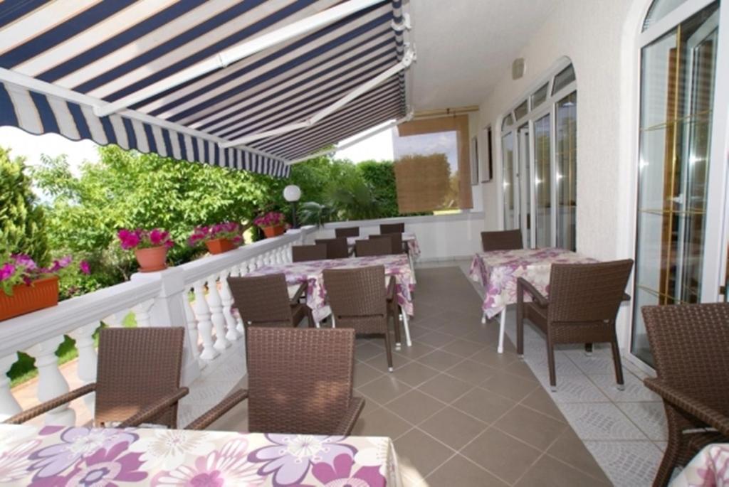 Guest House Katarina Malinska Zewnętrze zdjęcie